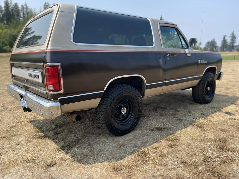 1990 Dodge Ramcharger - Image 21 of 31