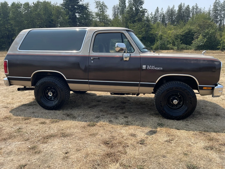 1990 Dodge Ramcharger - Image 26 of 31