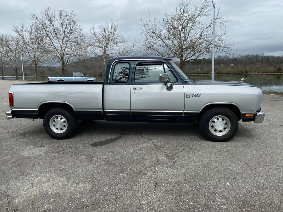 1990 Dodge Ram 1st Gen - Image 2 of 11