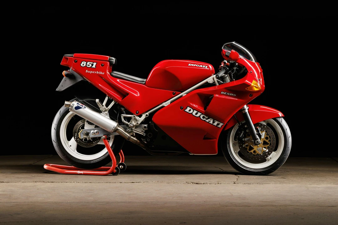 1990 Ducati 851 - Image 2 of 31