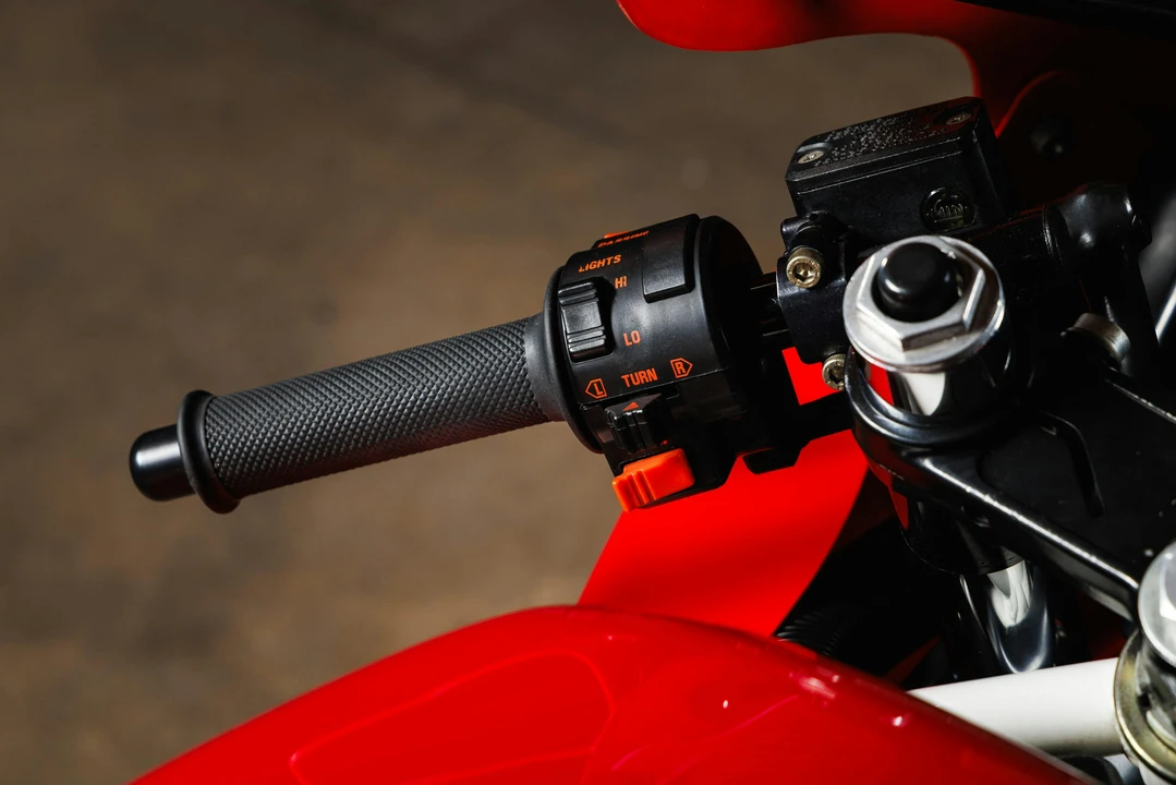 1990 Ducati 851 - Image 30 of 31