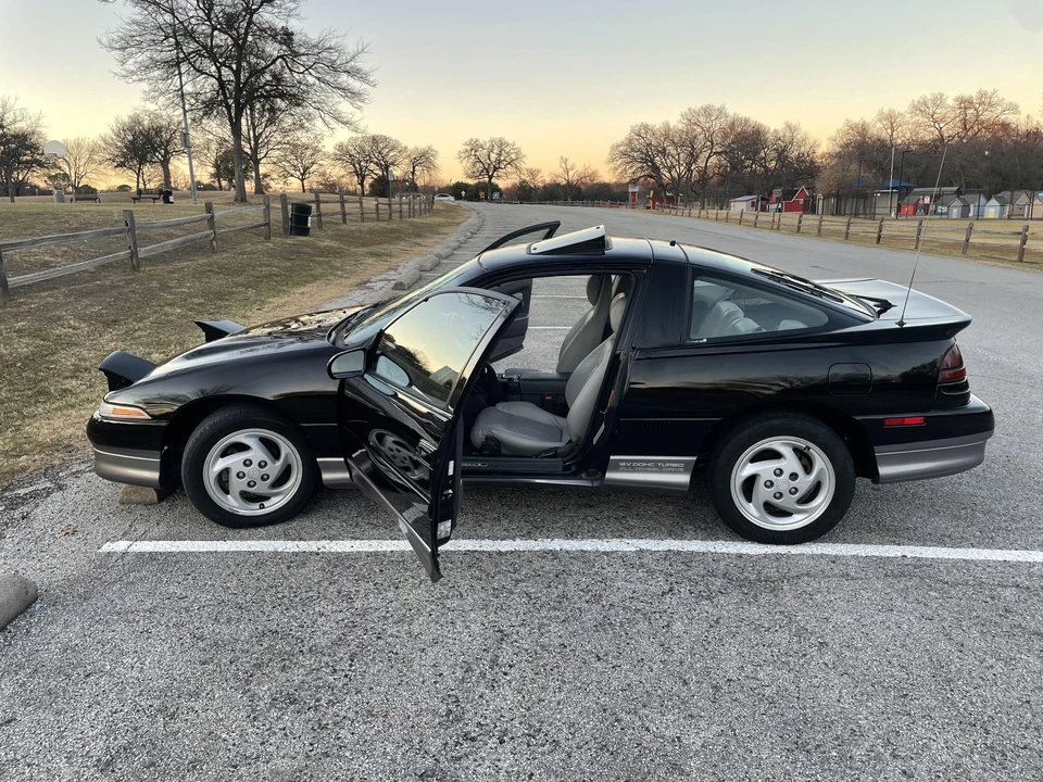 1990 Mitsubishi Eclipse 1st Gen - Image 17 of 31