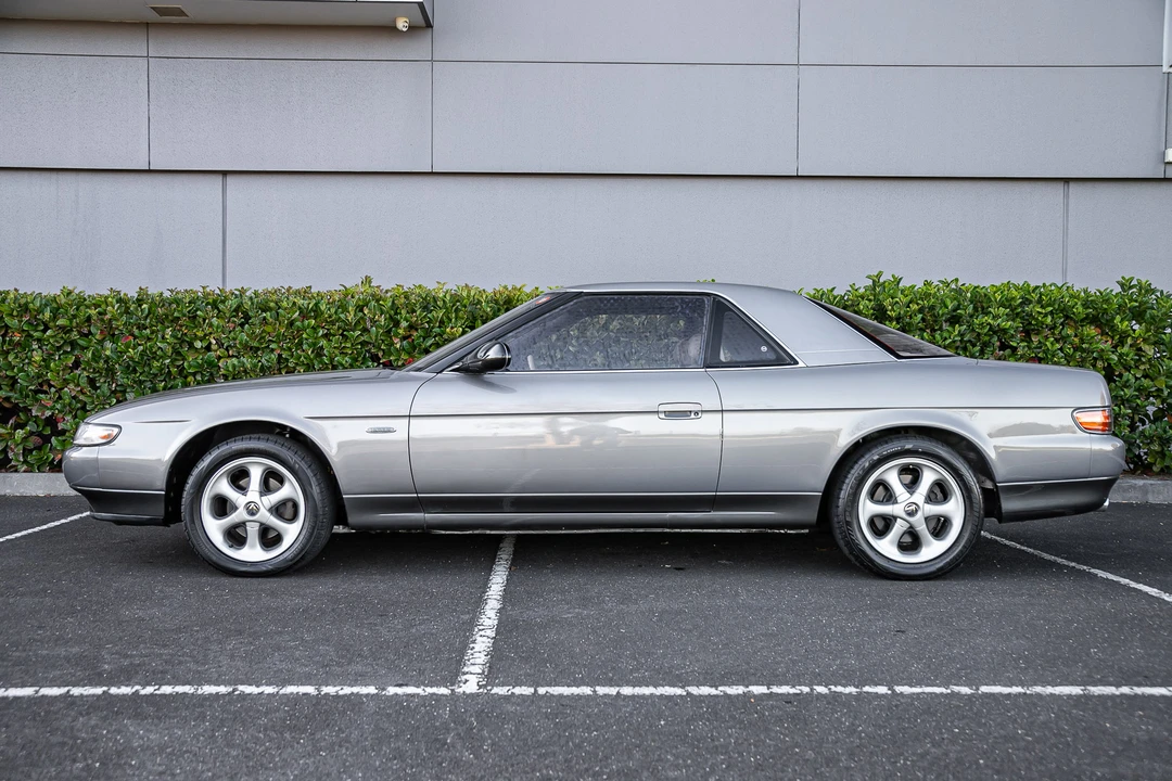1990 Mazda JC Cosmo - Image 4 of 31