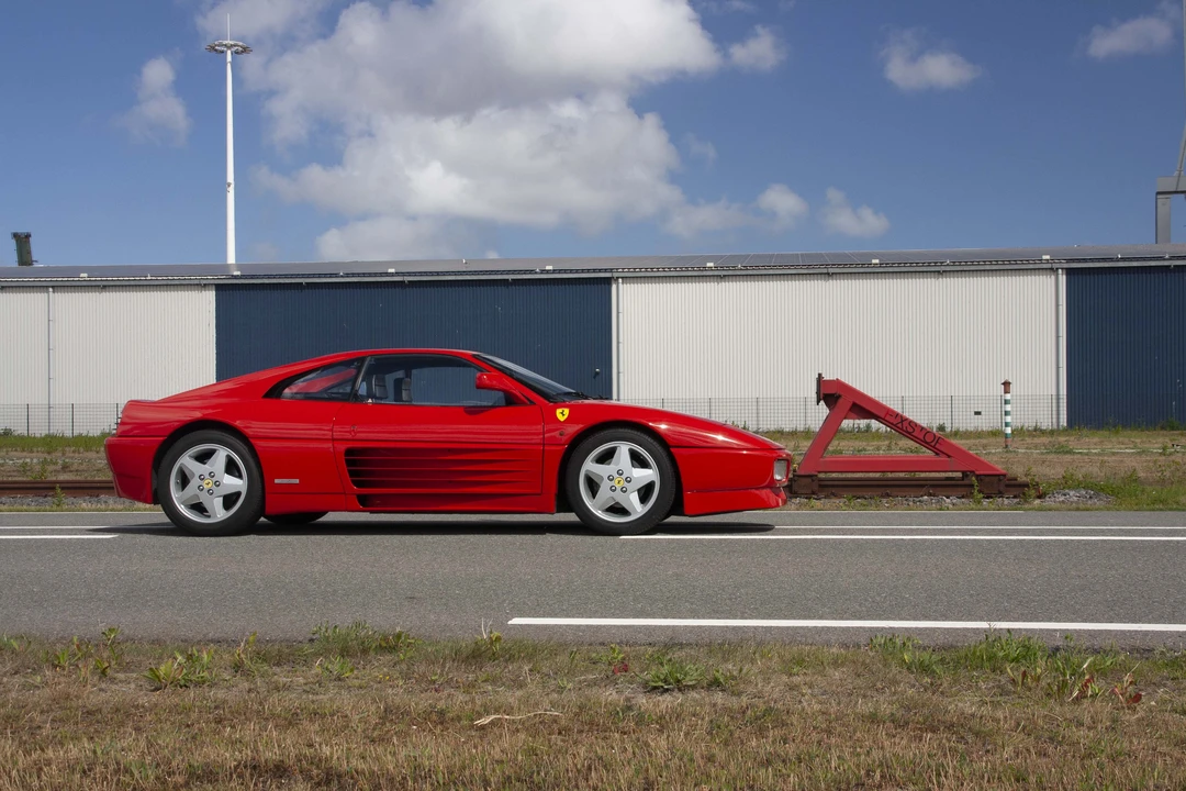 1990 Ferrari 348 Challenge - Image 19 of 31