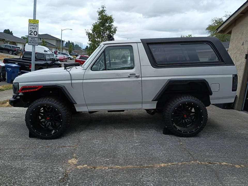 1990 Ford Bronco 4th Gen - Image 10 of 16