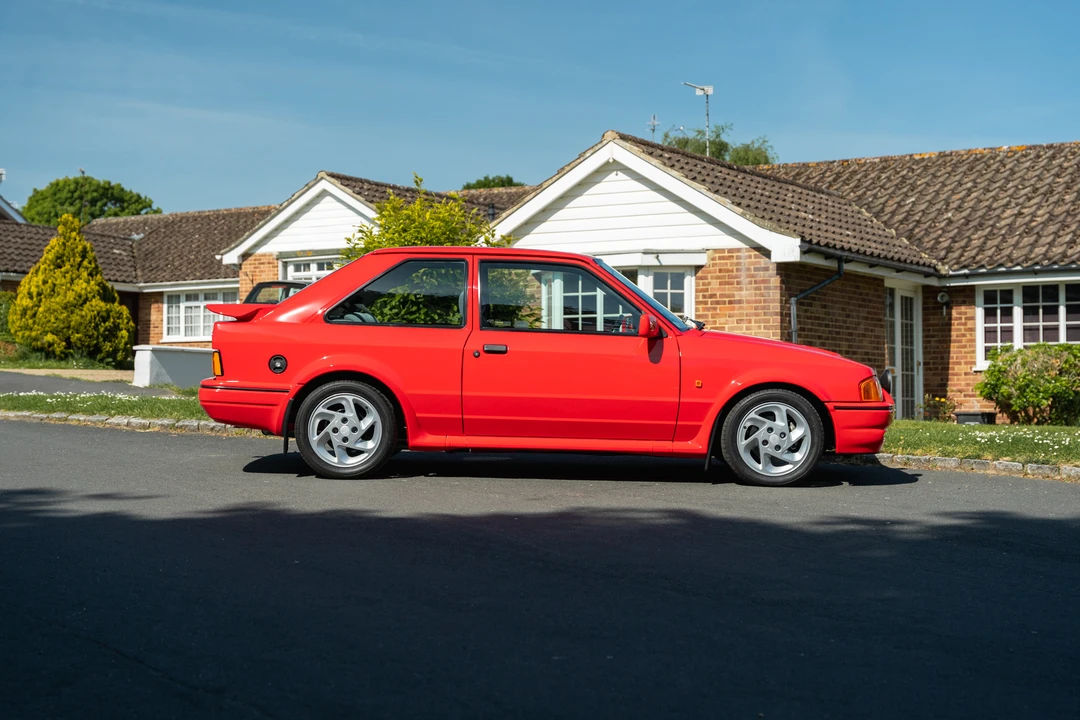 1990 Ford Escort - Image 9 of 31