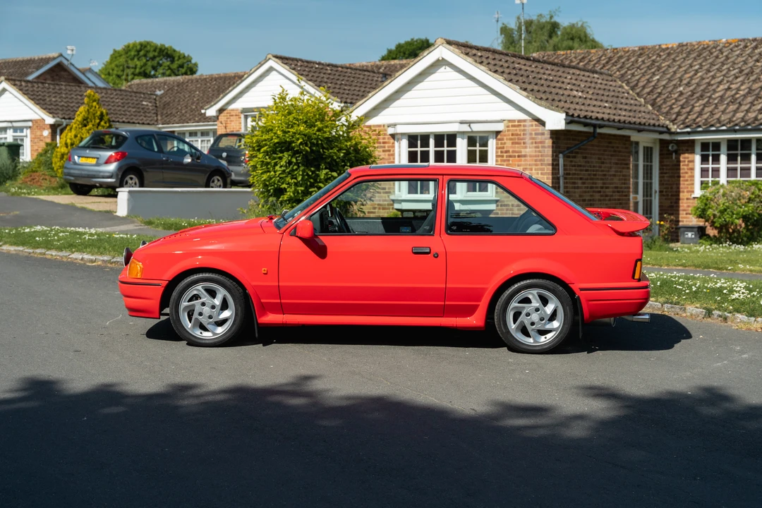 1990 Ford Escort - Image 13 of 31
