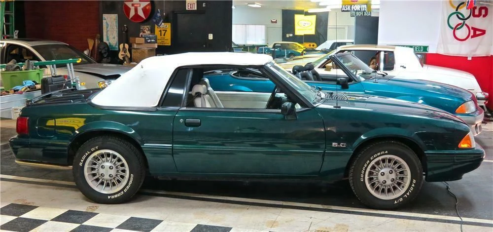 1990 Ford Mustang 3rd Gen - Image 3 of 4