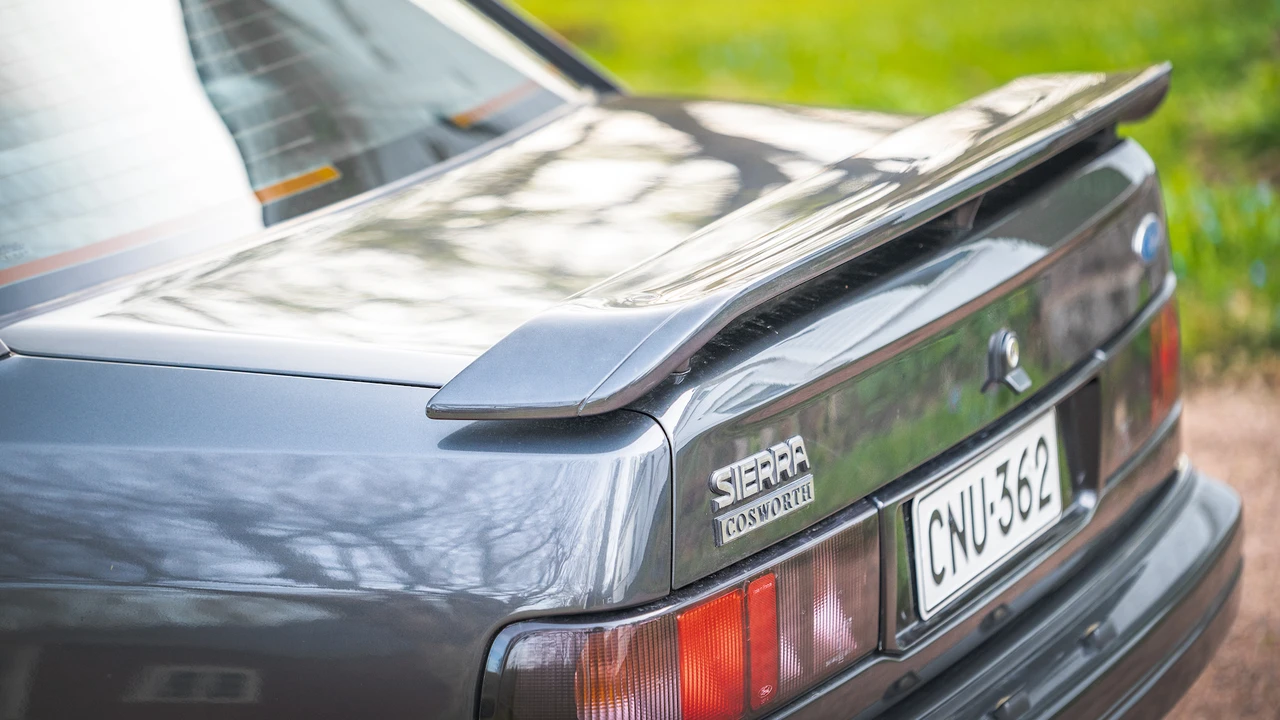 1990 Ford Sierra RS Cosworth - Image 15 of 31