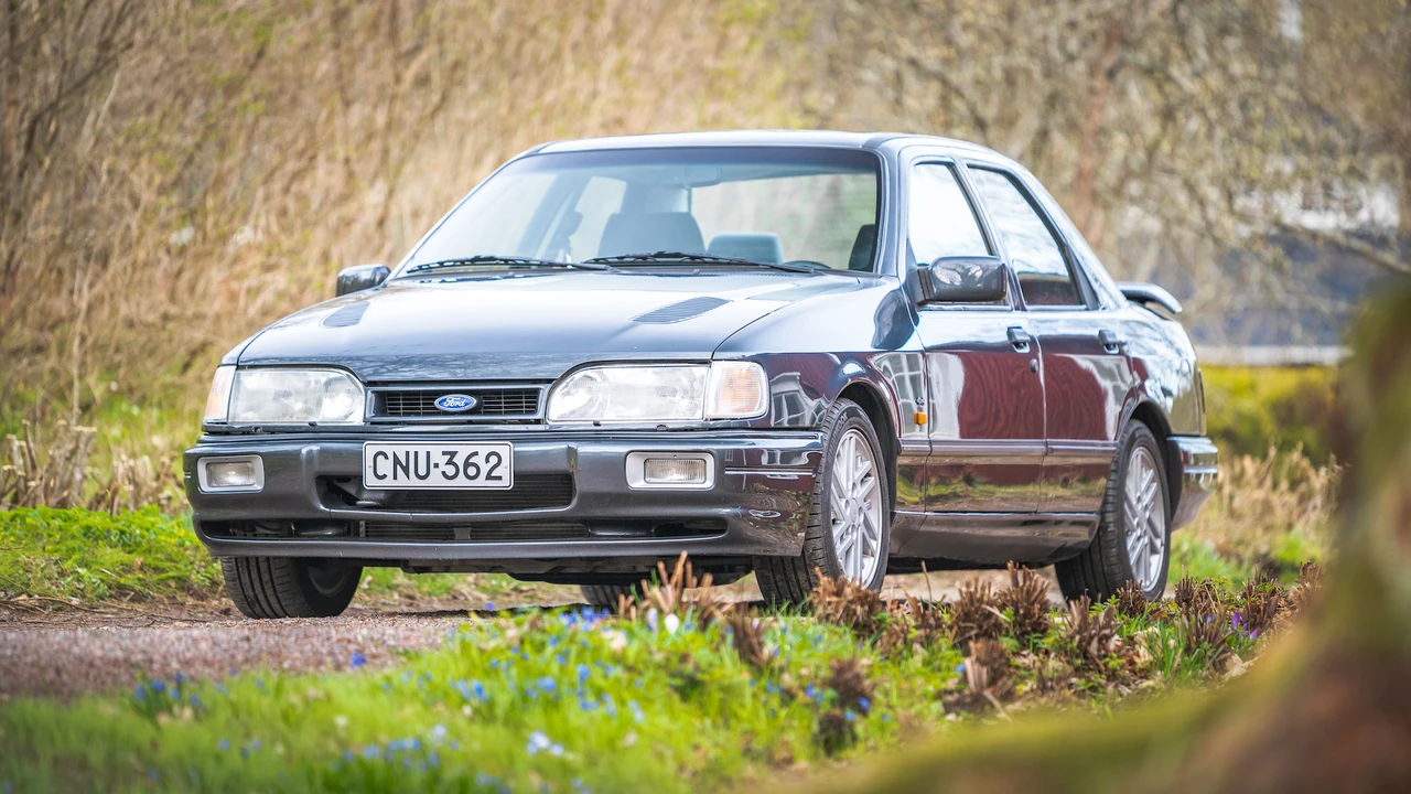 1990 Ford Sierra RS Cosworth - Image 10 of 31