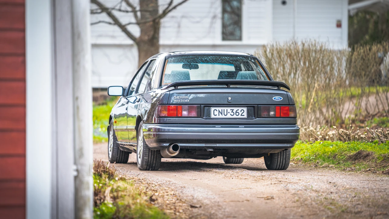 1990 Ford Sierra RS Cosworth - Image 12 of 31