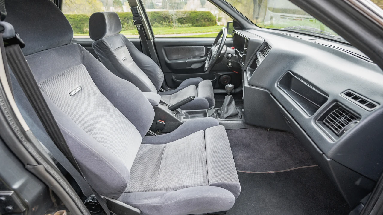 1990 Ford Sierra RS Cosworth - Image 25 of 31