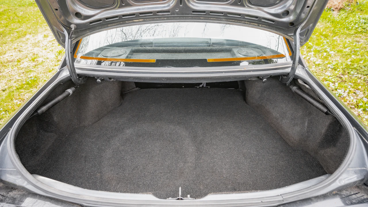 1990 Ford Sierra RS Cosworth - Image 26 of 31