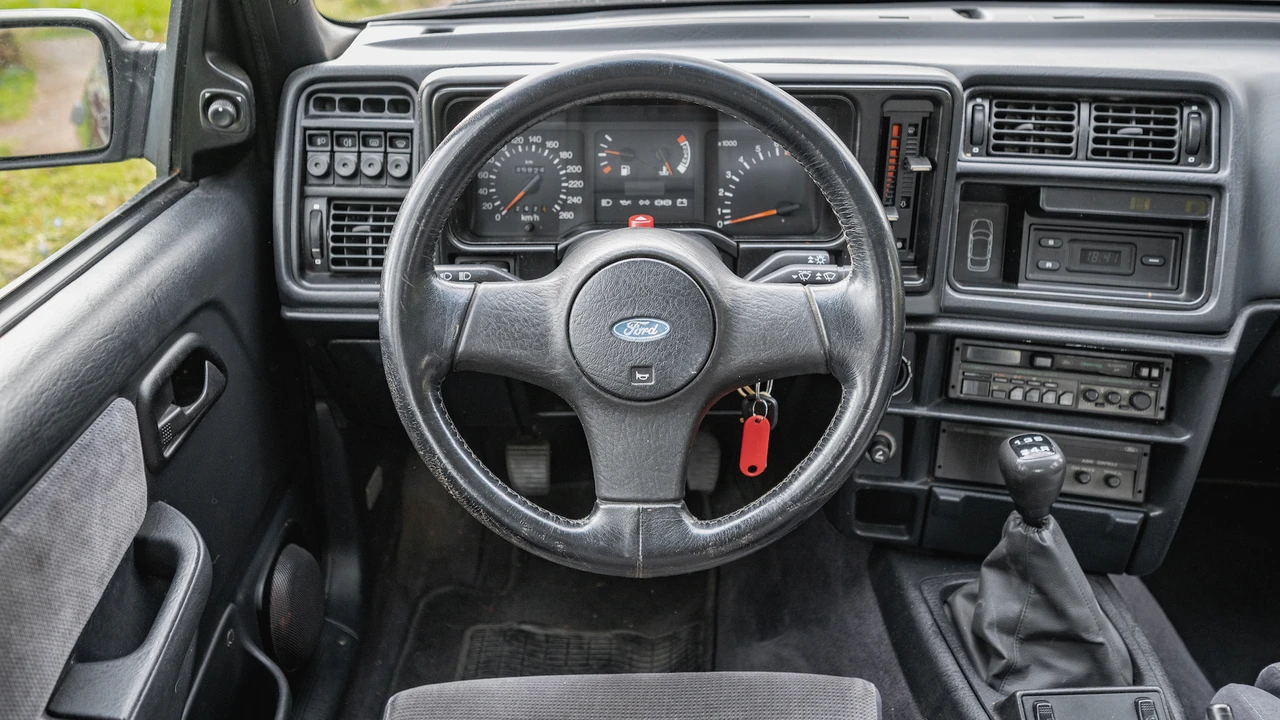 1990 Ford Sierra RS Cosworth - Image 30 of 31