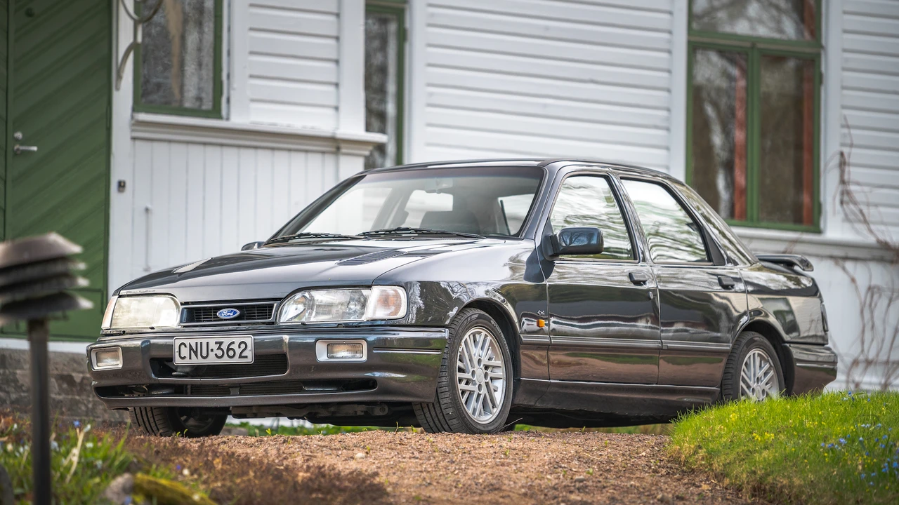 1990 Ford Sierra RS Cosworth - Image 13 of 31