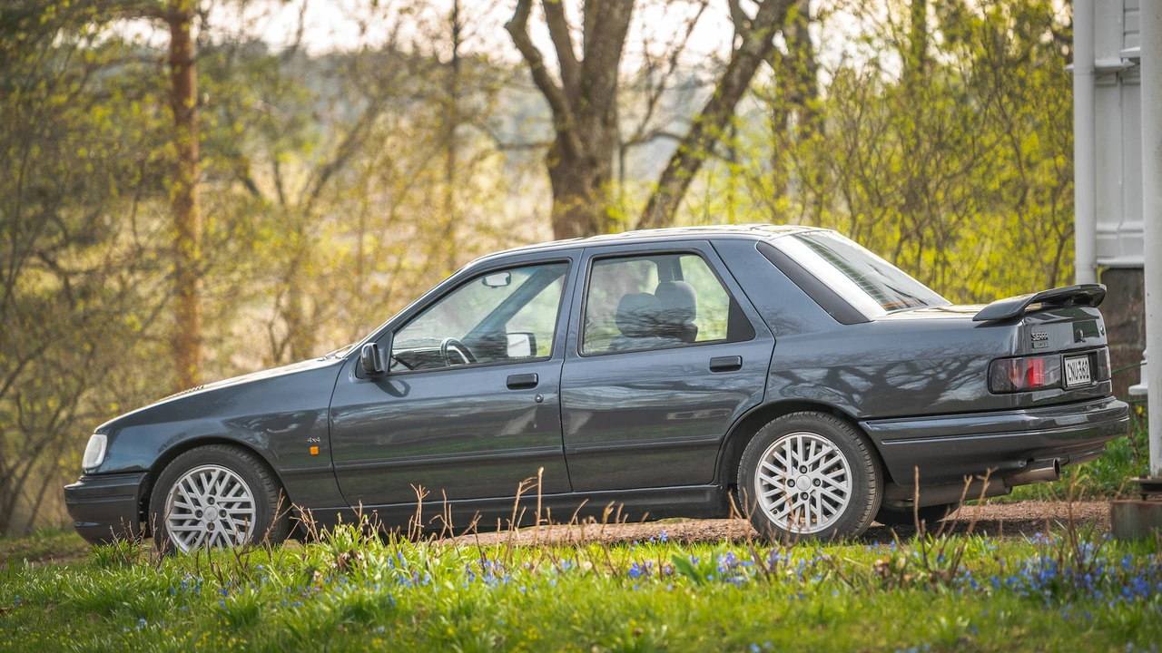 1990 Ford Sierra RS Cosworth - Image 14 of 31