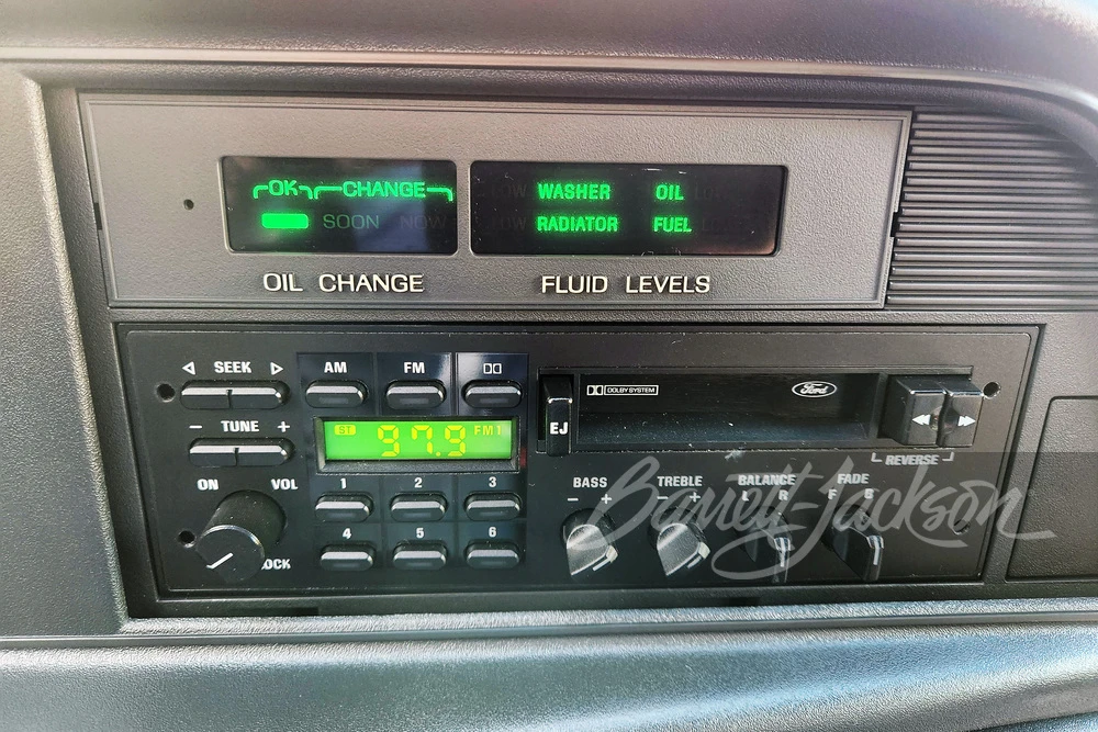 1990 Ford Thunderbird 10th Gen - Image 22 of 31