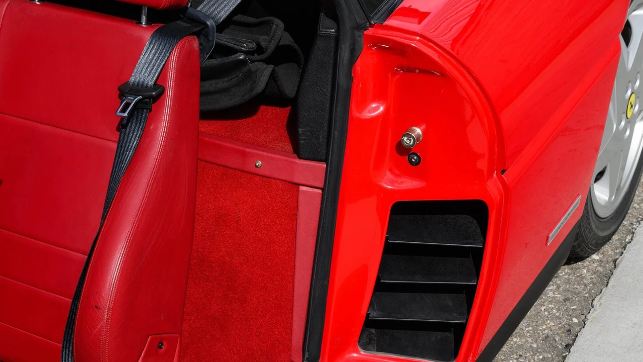 1990 Ferrari 348 ts - Image 19 of 31