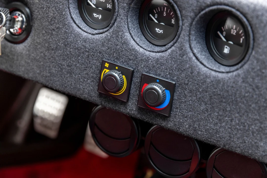 1990 Ferrari F40 - Image 28 of 31