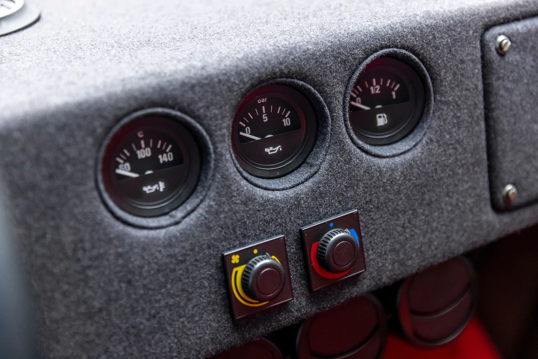 1990 Ferrari F40 - Image 18 of 31