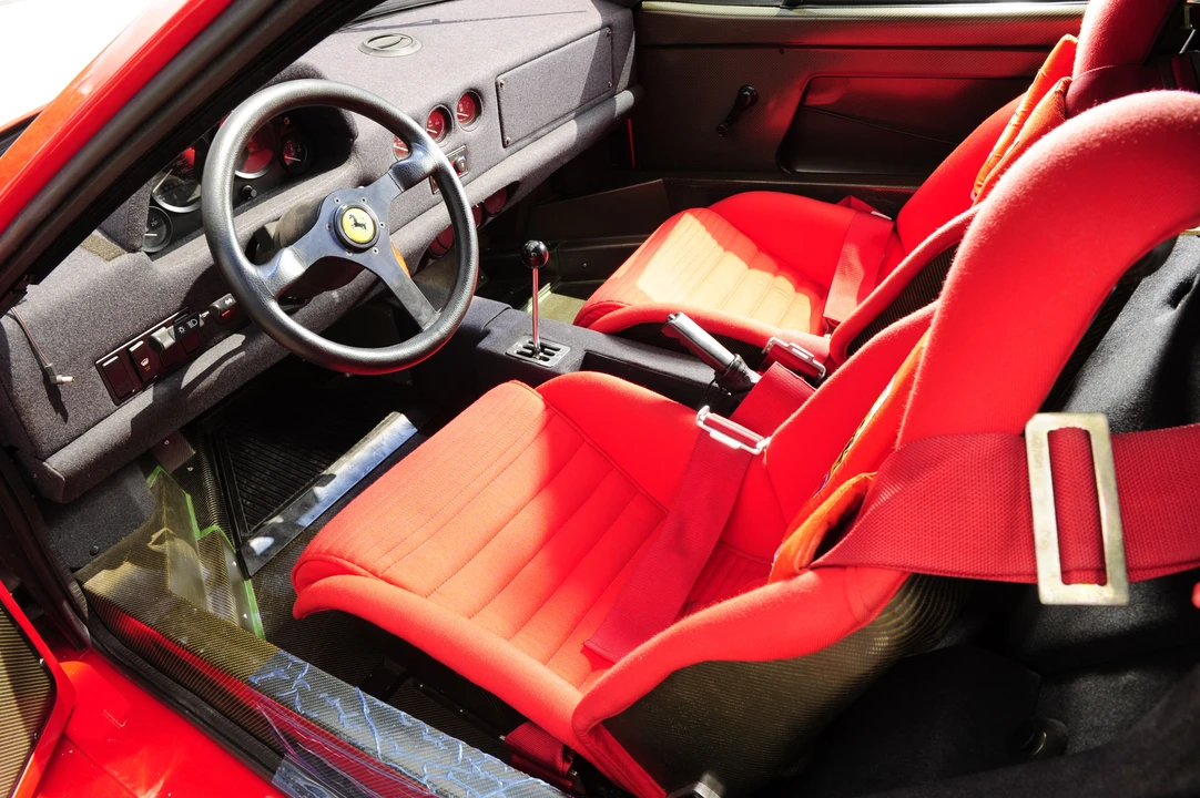 1990 Ferrari F40 - Image 2 of 13