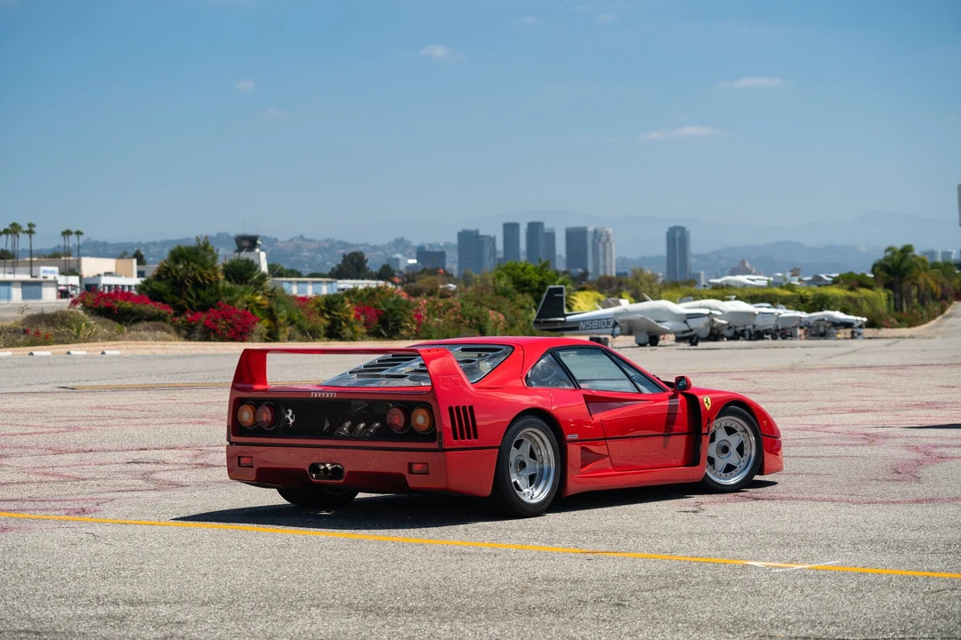 1990 Ferrari F40 - Image 26 of 31