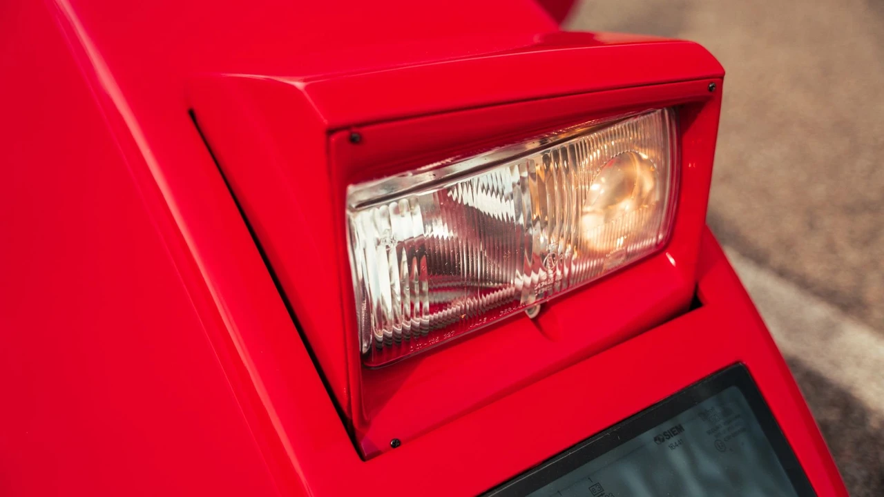1990 Ferrari F40 - Image 20 of 31