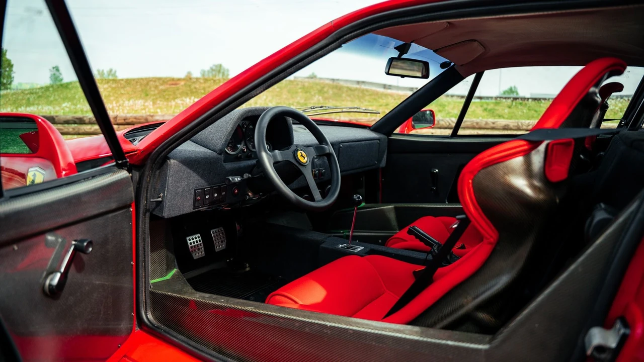 1990 Ferrari F40 - Image 6 of 31