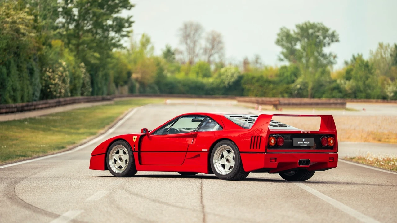 1990 Ferrari F40 - Image 14 of 31