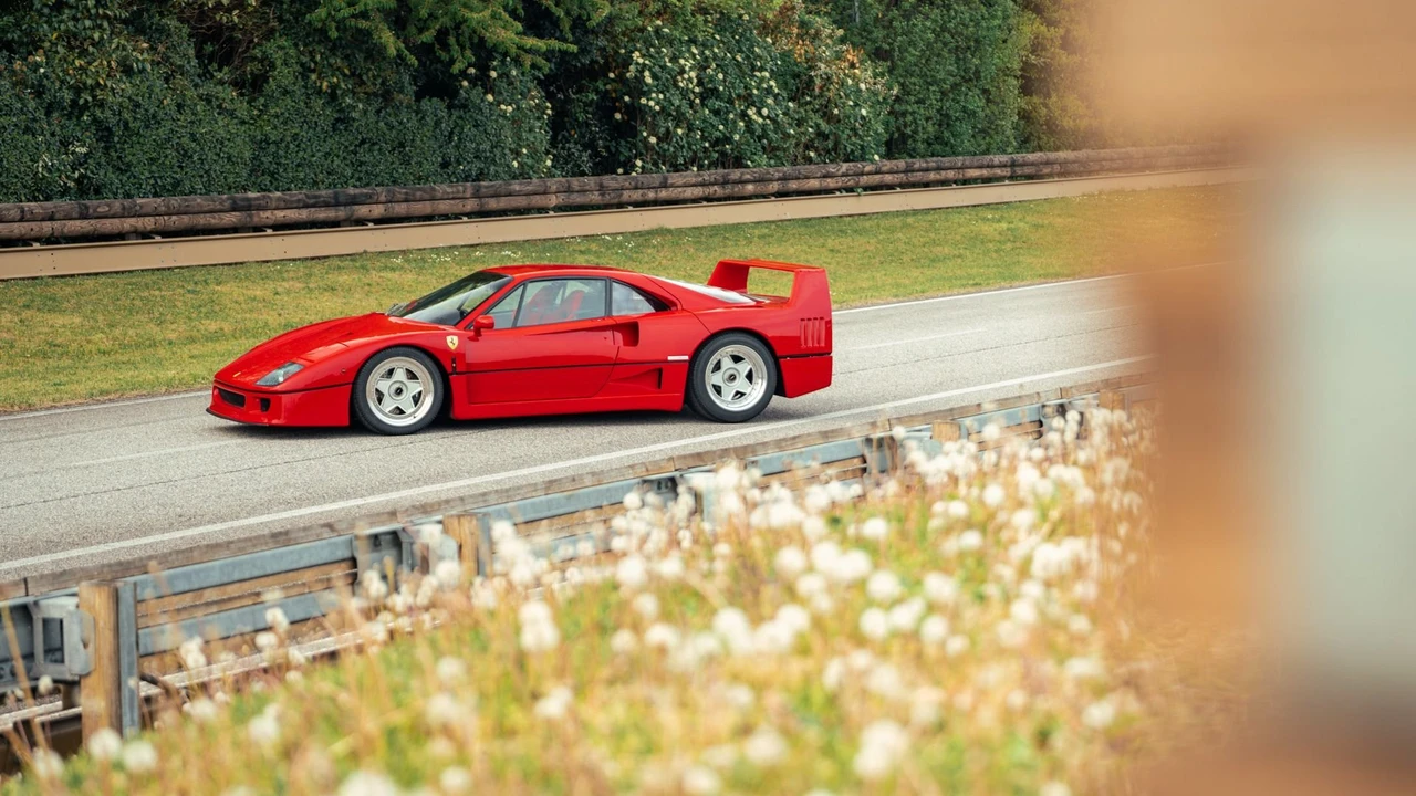 1990 Ferrari F40 - Image 11 of 31