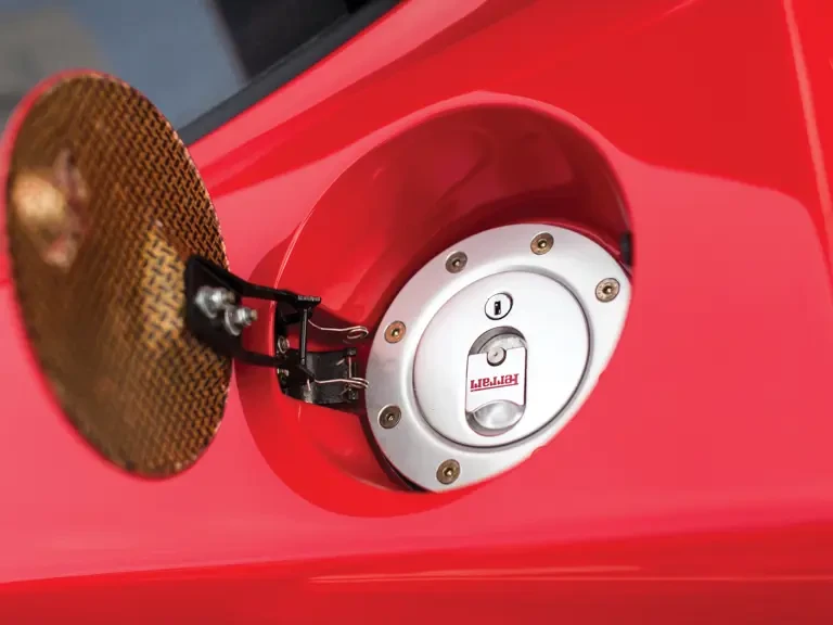 1990 Ferrari F40 - Image 29 of 31