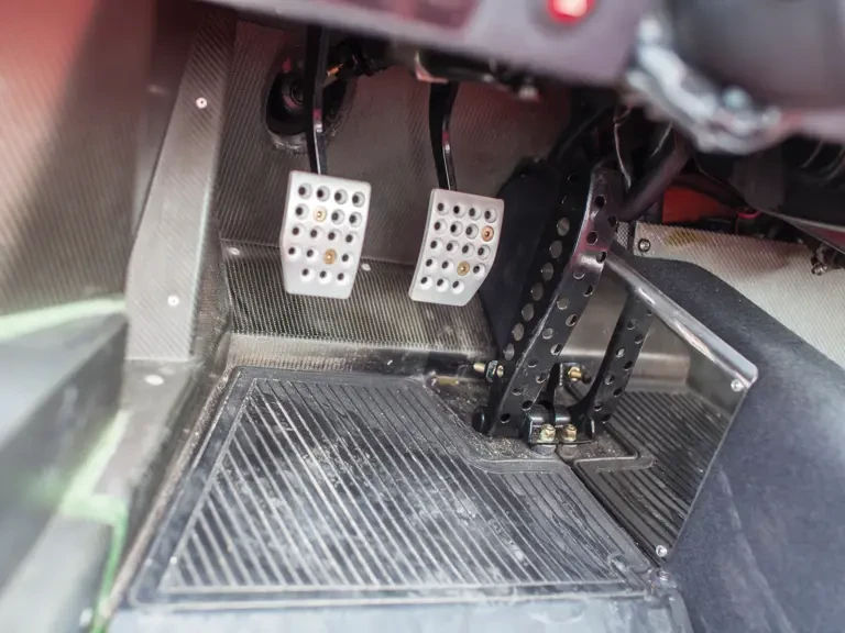 1990 Ferrari F40 - Image 16 of 31