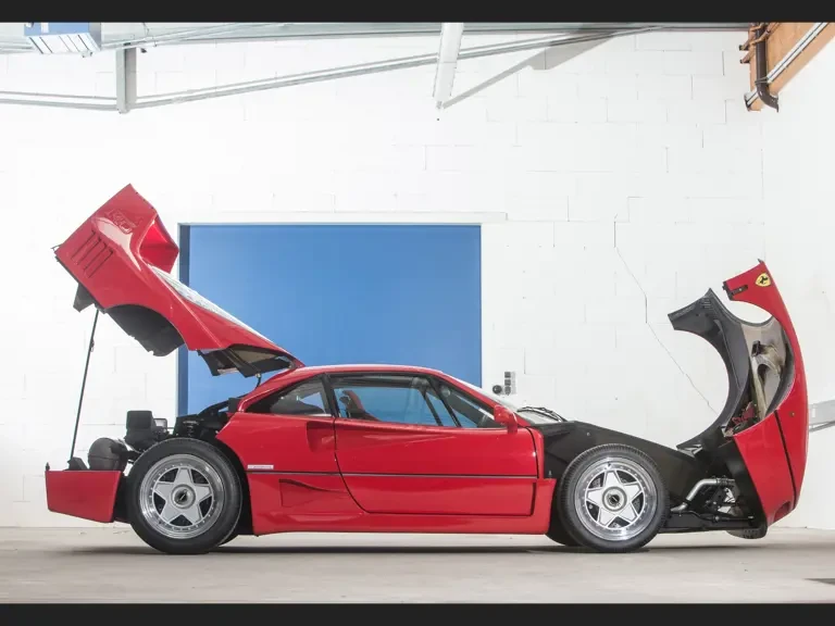 1990 Ferrari F40 - Image 30 of 31