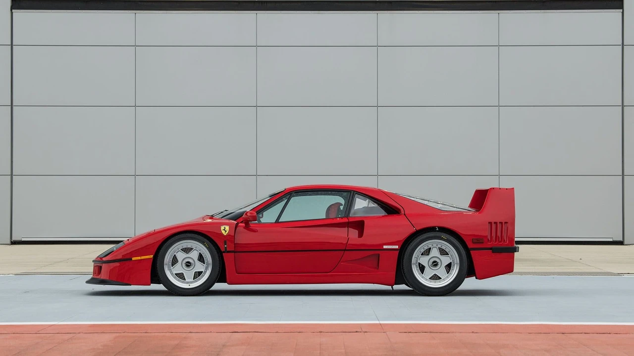1990 Ferrari F40 - Image 10 of 31