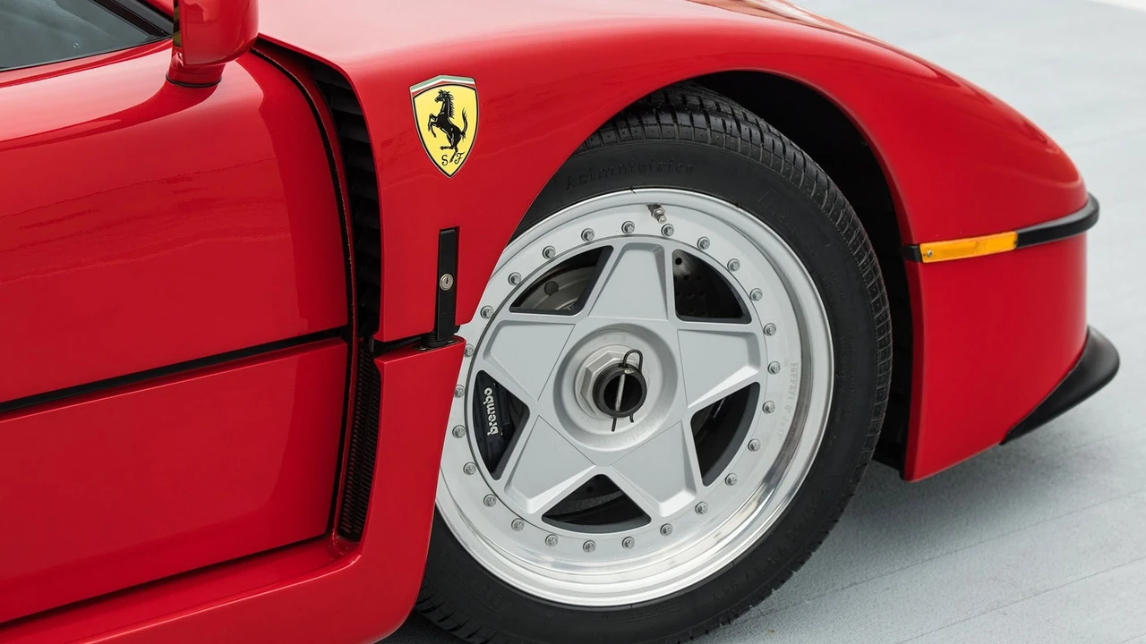 1990 Ferrari F40 - Image 18 of 31
