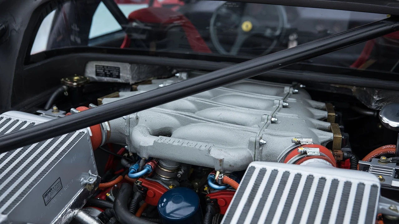 1990 Ferrari F40 - Image 29 of 31