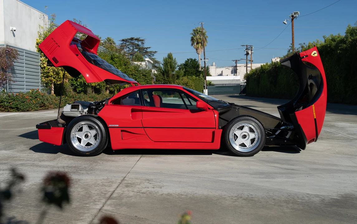 1990 Ferrari F40 - Image 16 of 17