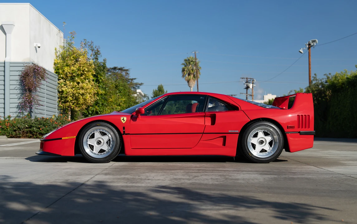 1990 Ferrari F40 - Image 2 of 17