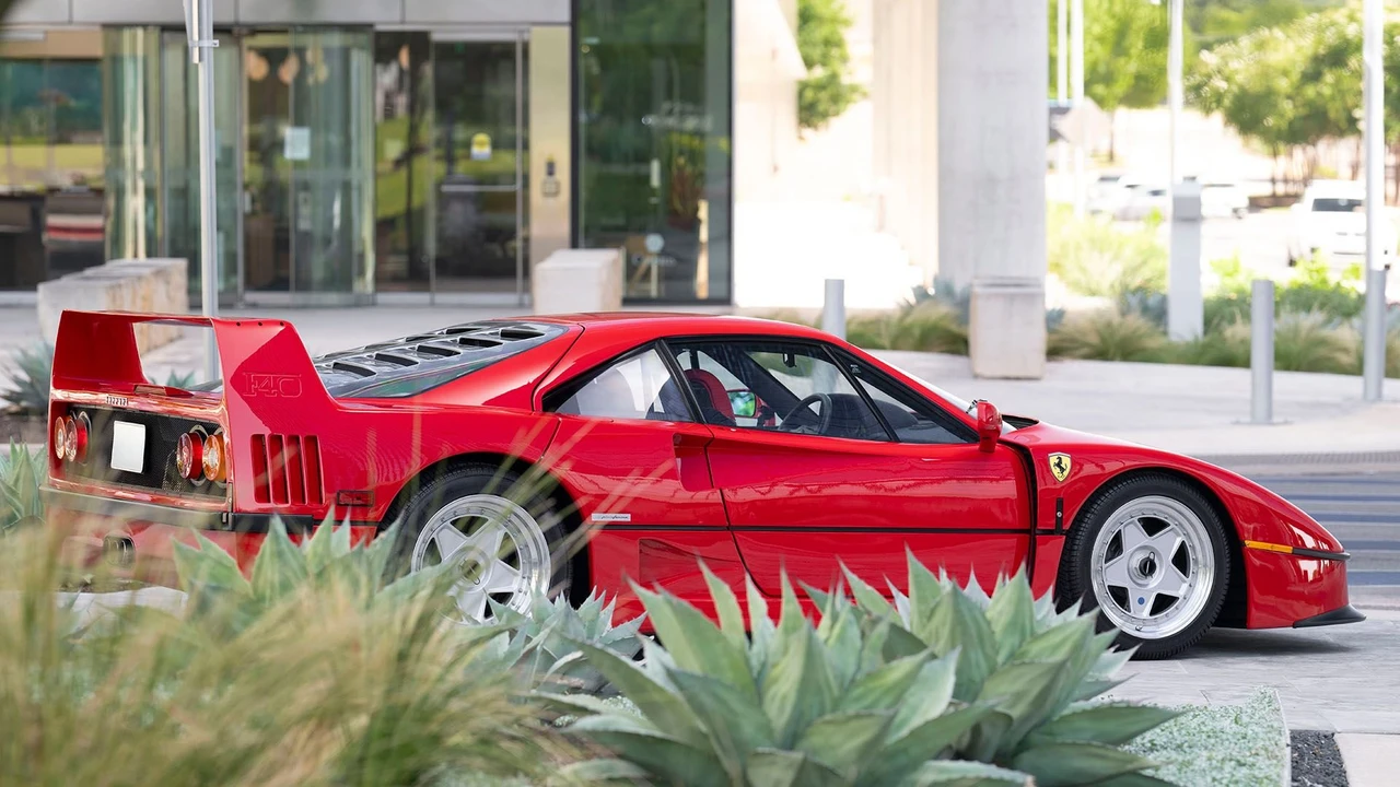 1990 Ferrari F40 - Image 12 of 31