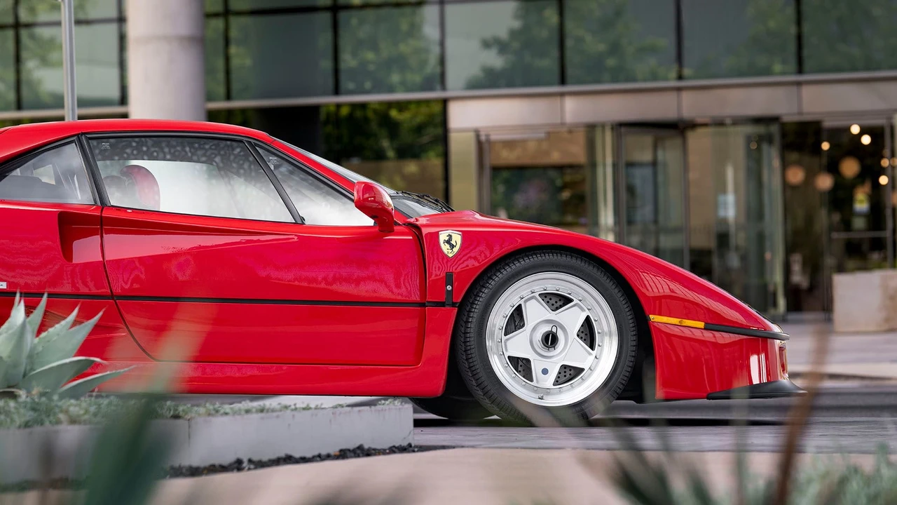 1990 Ferrari F40 - Image 20 of 31