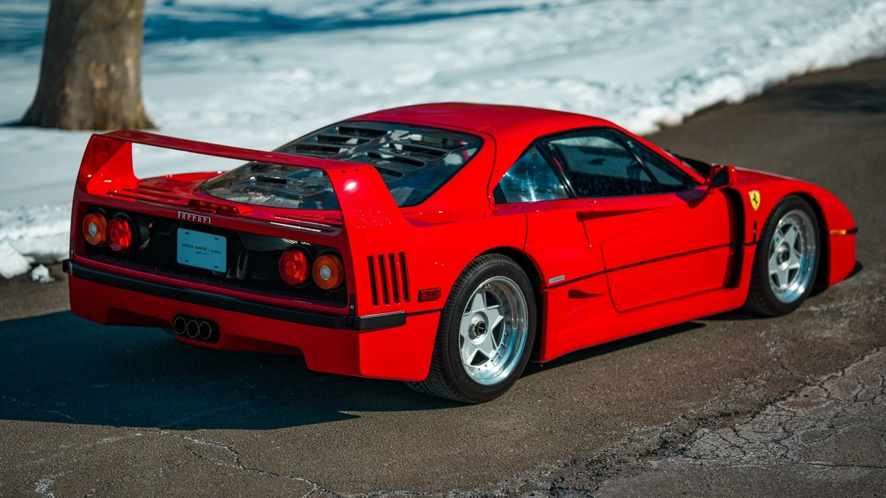 1990 Ferrari F40 - Image 13 of 31