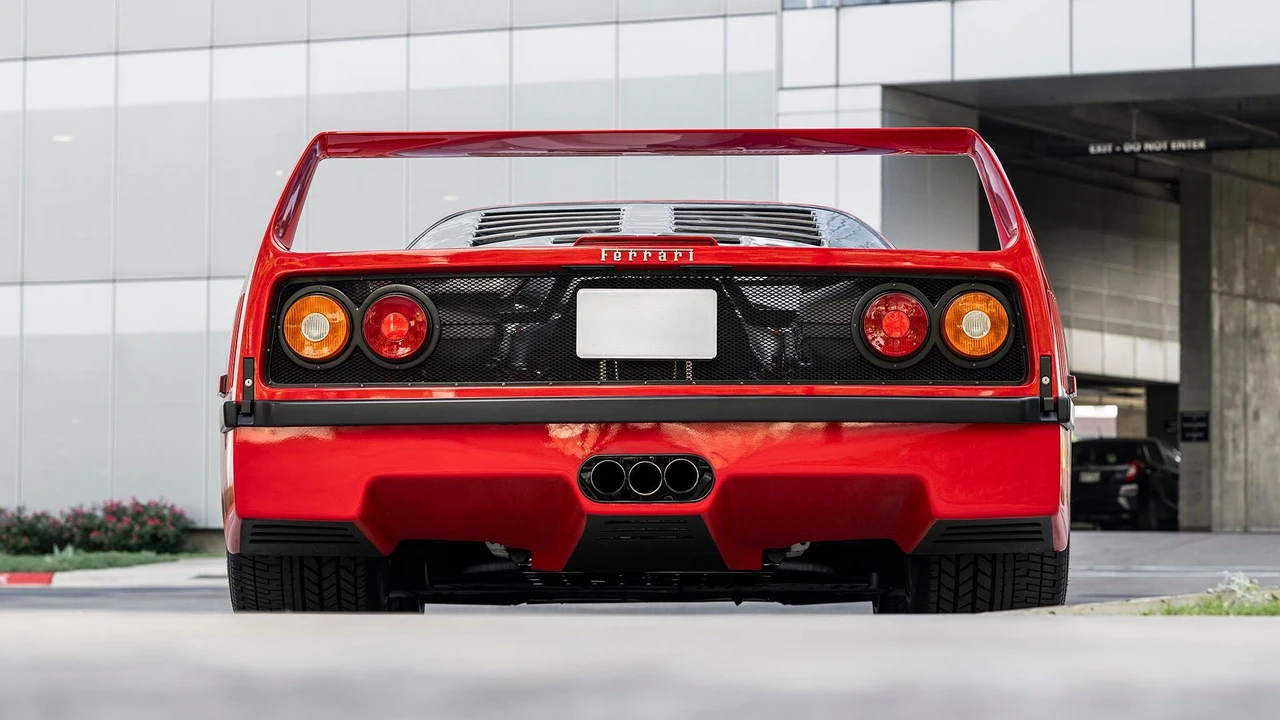 1990 Ferrari F40 - Image 2 of 31
