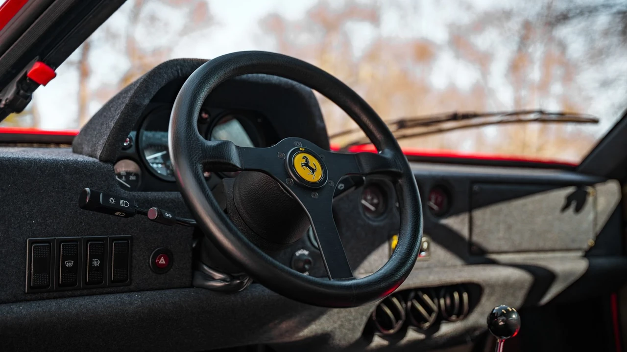 1990 Ferrari F40 - Image 30 of 31