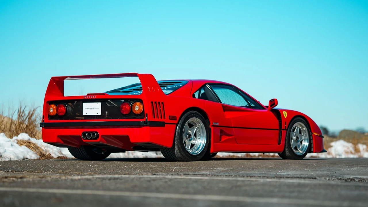 1990 Ferrari F40 - Image 5 of 31
