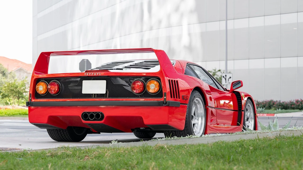 1990 Ferrari F40 - Image 3 of 31