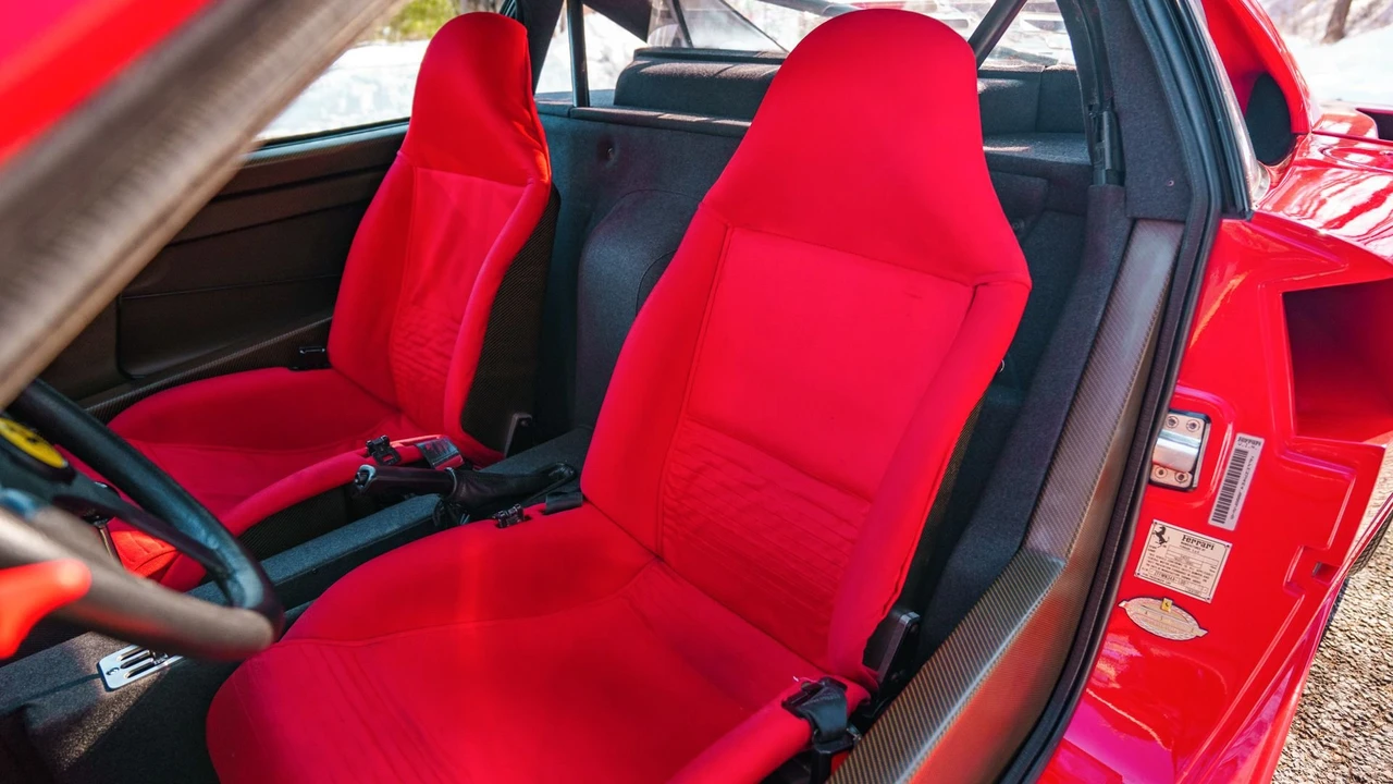 1990 Ferrari F40 - Image 8 of 31