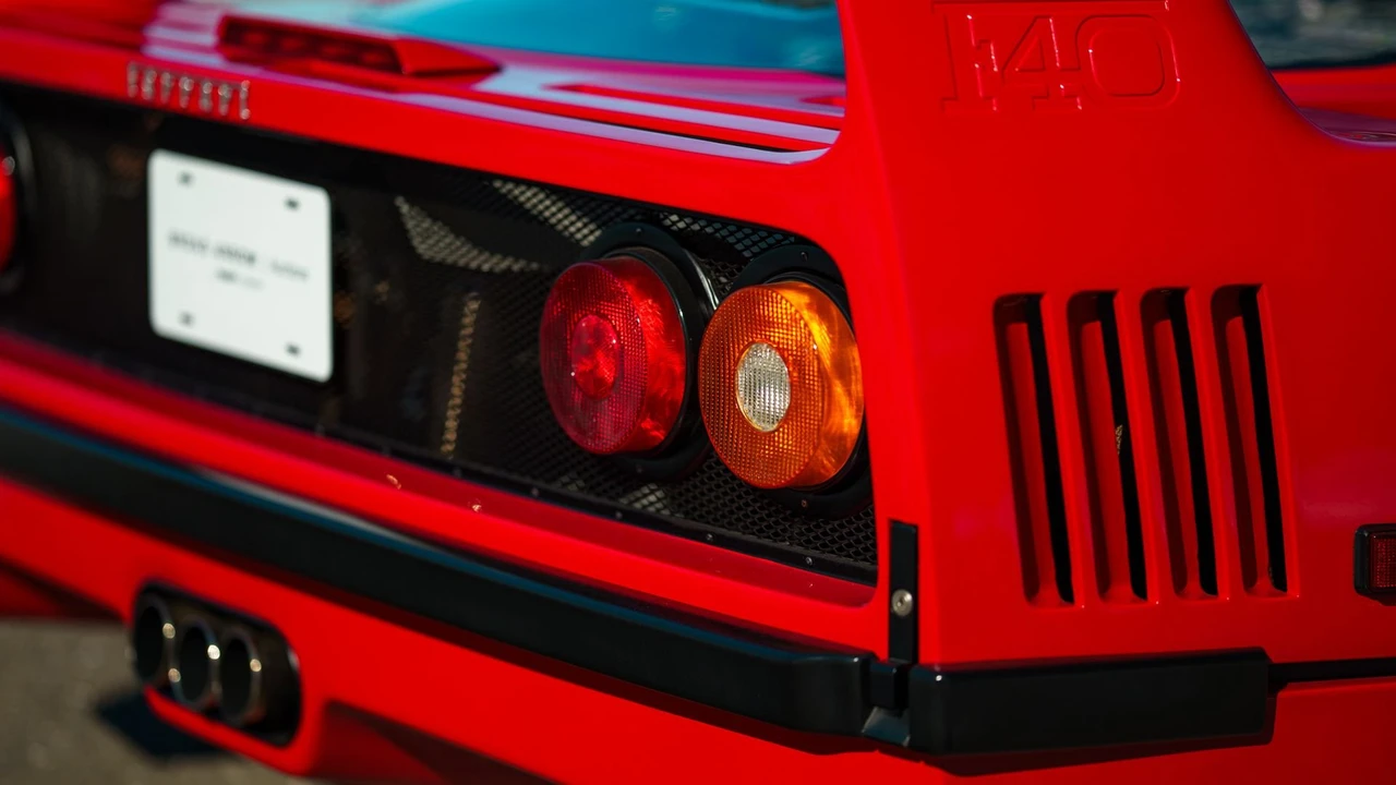 1990 Ferrari F40 - Image 27 of 31