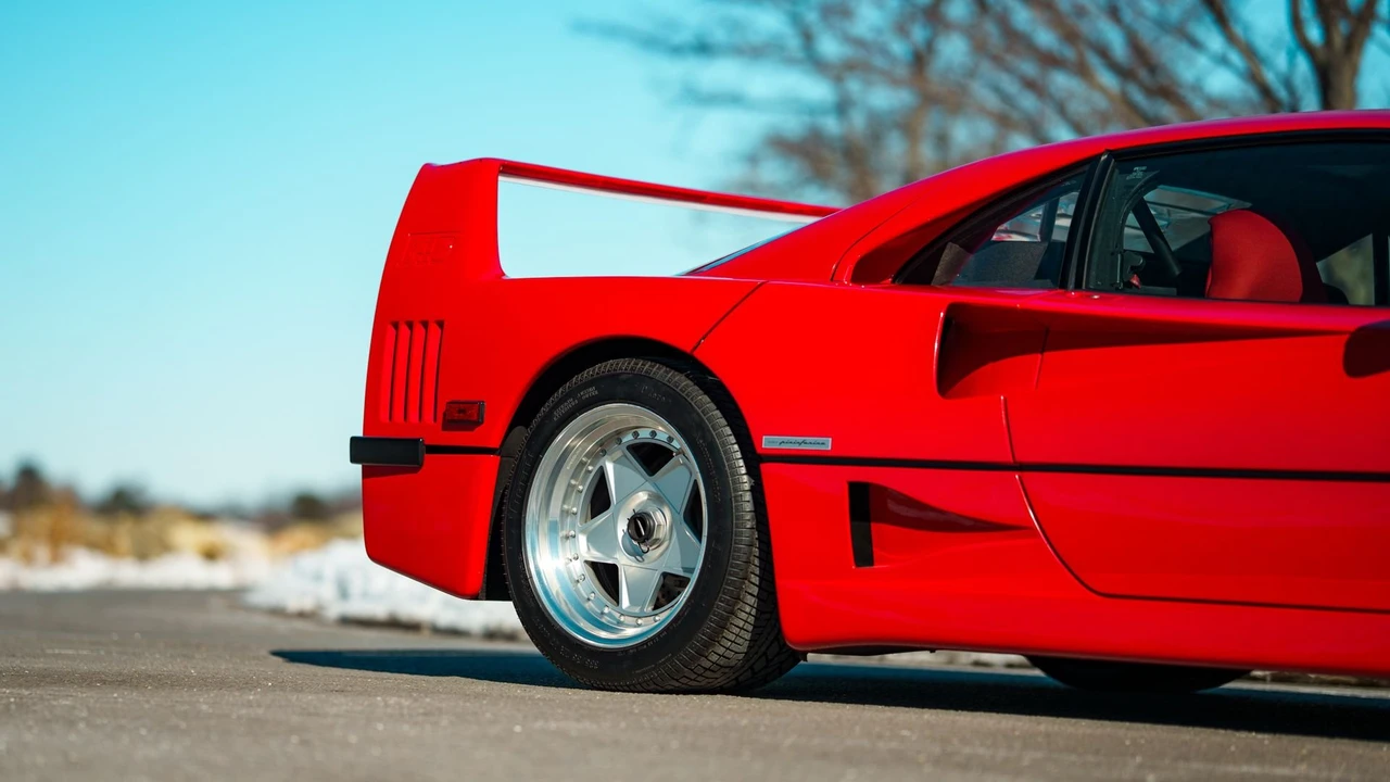 1990 Ferrari F40 - Image 21 of 31