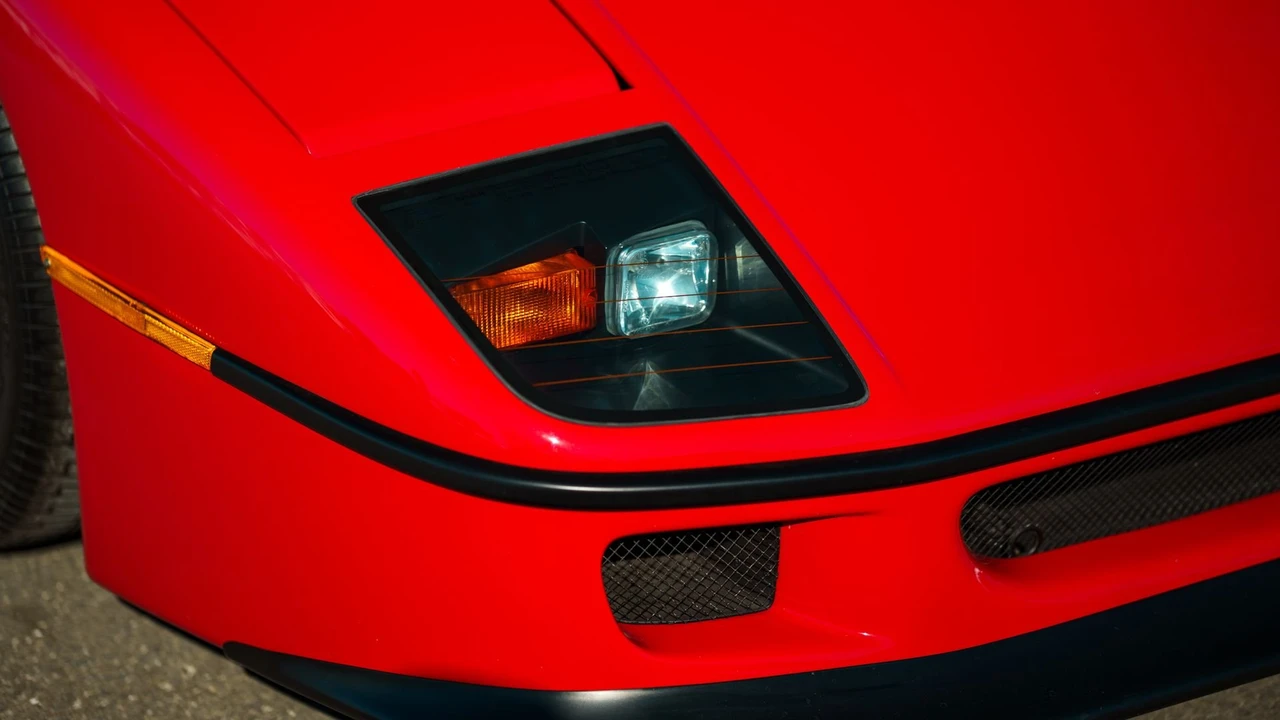 1990 Ferrari F40 - Image 28 of 31