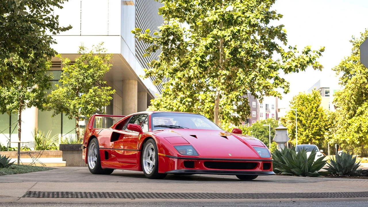 1990 Ferrari F40 - Image 10 of 31